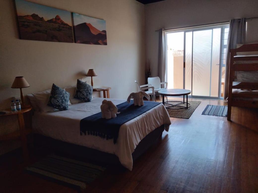 The Mole Guesthouse 스바코프문트 외부 사진